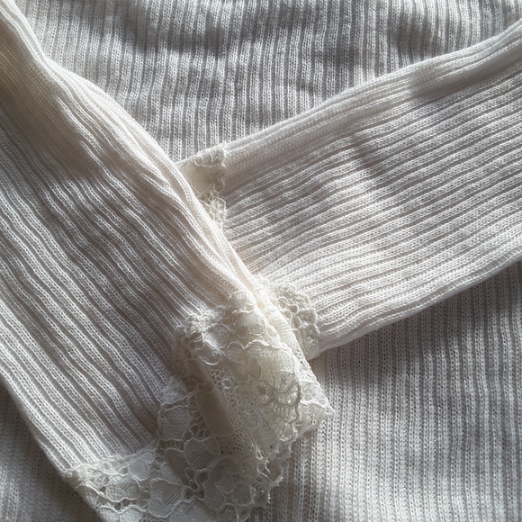 TOP Long Sleeve BOUTIQUE LACE Size: S - Picture 4 of 5